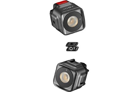 Bild An zwei Seiten hat die Joby Beamo Mini LED-Leuchte einen "Cold Shoe". Mit einem mitgelieferten Adapter kann die Leuchte direkt in einem Blitzschuh befestigt werden, oder es können mehrere Beamo Mini zusammengekoppelt werden. [Foto: Joby]