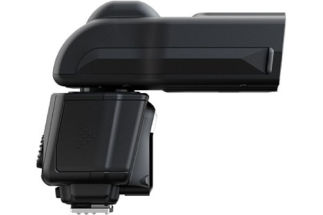 Bild Der Fujifilm EF-60 besitzt einen großen Zoomreflektor von 24-200 Millimeter Brennweite. [Foto: Fujifilm]