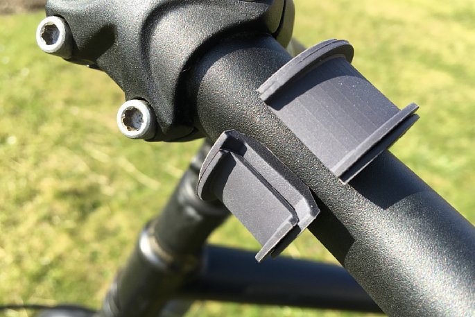 Bild Je nach Lenkerrohr-Durchmesser werden bei der Joby GripTight Bike Mount PRO Lenkerhalterung die passenden Manschetten ausgewählt. Mindestens eine, maximal zwei, aus einer Auswahl von insgesamt drei. [Foto: MediaNord]